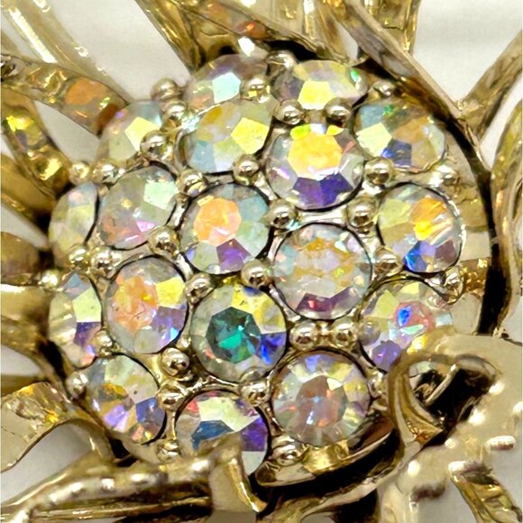 Vintage Aurora Borealis Brooch Rhinestone Sarah Coventry Gold-Tone Flower 1960s - Picture 5 of 12